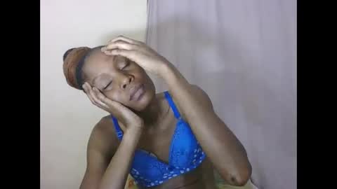 Snapshot of sweetpetite254 chatting on June 10, 6:51 pm ESTHER online show from June 10, 6:51 pm