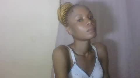 Snapshot of sweetpetite254 chatting on July 5, 1:23 am ESTHER online show from July 5, 1:23 am
