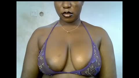 Snapshot of sweetpetitgirl chatting on July 8, 8:30 am LILY BRANDY online show from July 8, 8:30 am