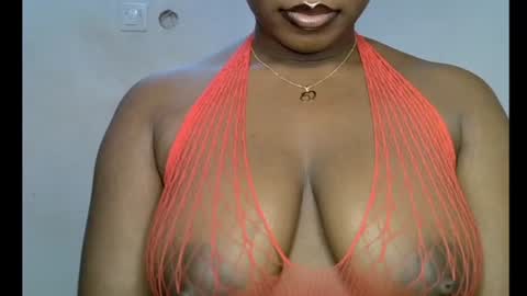 Snapshot of sweetpetitgirl chatting on July 10, 7:27 pm LILY BRANDY online show from July 10, 7:27 pm