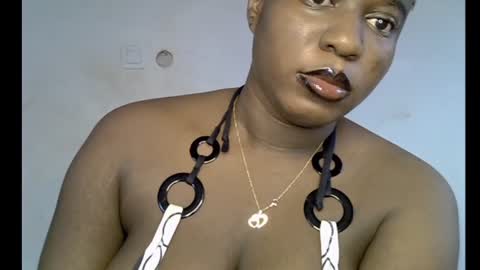 Snapshot of sweetpetitgirl chatting on July 15, 8:08 am LILY BRANDY online show from July 15, 8:08 am