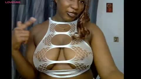 Snapshot of sweetpetitgirl chatting on August 2, 8:51 pm LILY BRANDY online show from August 2, 8:51 pm