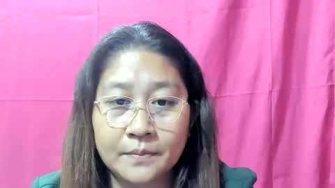Snapshot of sweetpilipina88 chatting on December 24, 12:44 am MIA online show from December 24, 12:44 am