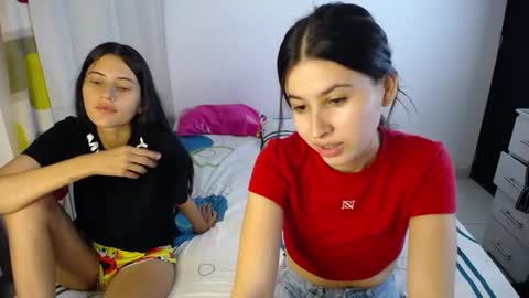 Snapshot of sweetpink1_ chatting on September 19, 3:30 am Caro Lily online show from September 19, 3:30 am