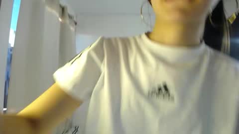 Snapshot of sweetpink1_ chatting on October 10, 8:08 pm Caro Lily online show from October 10, 8:08 pm