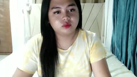 Snapshot of sweetprincess_athena chatting on December 30, 4:20 am Princess Ella online show from December 30, 4:20 am