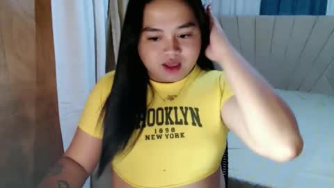 Snapshot of sweetprincess_athena chatting on December 21, 12:56 pm Princess Ella online show from December 21, 12:56 pm