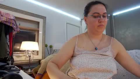 Snapshot of sweetraisa chatting on June 24, 9:14 pm SweetRaisa online show from June 24, 9:14 pm