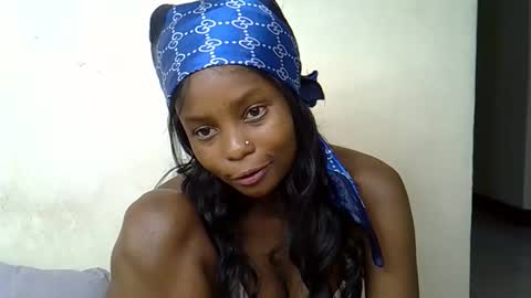 Lilly online show from February 25, 10:19 pm