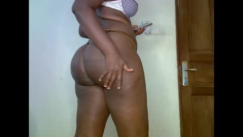 sweetrenne online show from February 5, 11:34 am