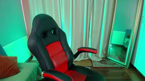 Rubi online show from April 28, 7:41 pm