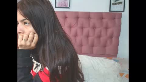Snapshot of sweetscaarlett chatting on May 7, 1:49 pm sweetscaarlett online show from May 7, 1:49 pm