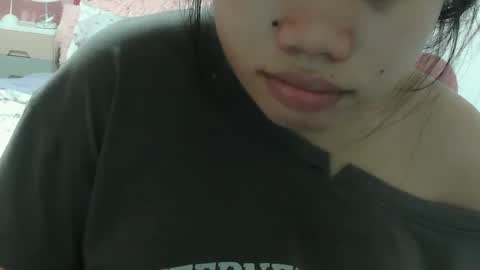 sweetsexy18 online show from March 3, 8:16 am