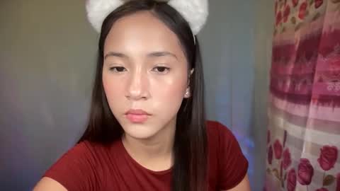 Snapshot of sweetsexy_miax chatting on November 28, 3:25 pm Mia online show from November 28, 3:25 pm