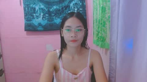 Mia online show from June 30, 5:52 am