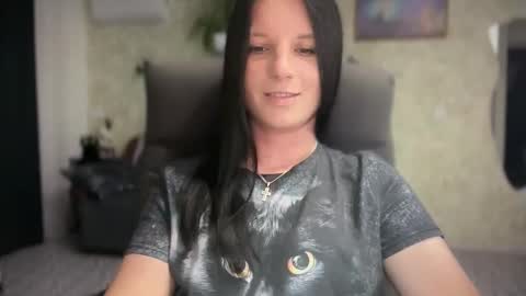 Sweet Shy online show from June 8, 6:30 pm