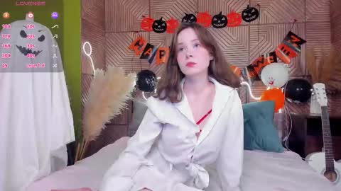 Snapshot of sweetshy_ chatting on October 29, 1:24 pm Alice online show from October 29, 1:24 pm