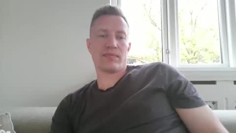 Snapshot of sweetsinner83 chatting on May 7, 6:46 pm sweetsinner83 online show from May 7, 6:46 pm