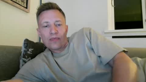 Snapshot of sweetsinner83 chatting on May 15, 8:49 pm sweetsinner83 online show from May 15, 8:49 pm