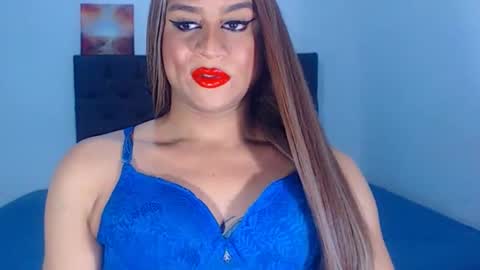 Snapshot of sweetsofiats chatting on September 23, 2:03 am SOFIA online show from September 23, 2:03 am