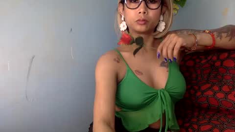 spicy online show from June 18, 10:36 pm