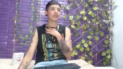 sweetsubmissive rs online show from April 24, 4:15 am