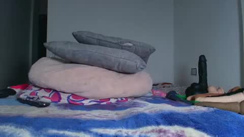 Snapshot of sweett_17 chatting on June 24, 7:57 pm dulce online show from June 24, 7:57 pm