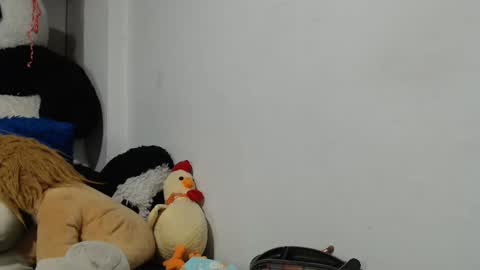 Snapshot of sweett_candy1 chatting on February 2, 2:27 am sweett_candy1 online show from February 2, 2:27 am