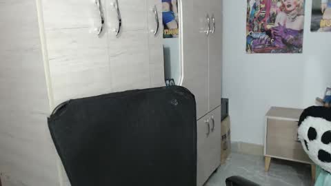 Snapshot of sweett_candy1 chatting on October 28, 2:15 am sweett_candy1 online show from October 28, 2:15 am