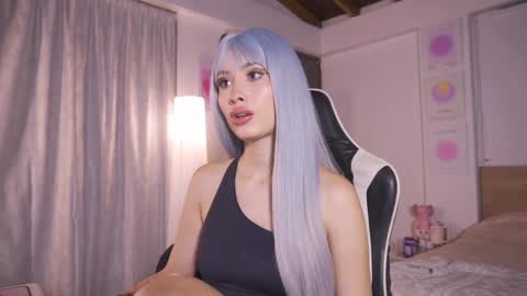 Cat independent model  online show from October 14, 3:51 am