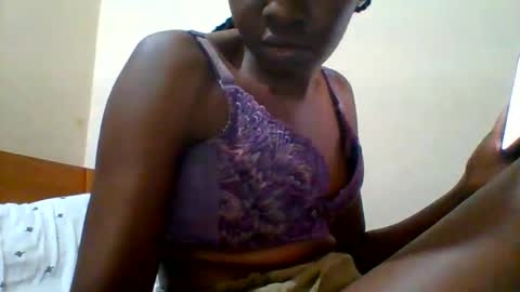 Snapshot of sweett_kimmie chatting on June 4, 7:09 pm sweett_kimmie online show from June 4, 7:09 pm
