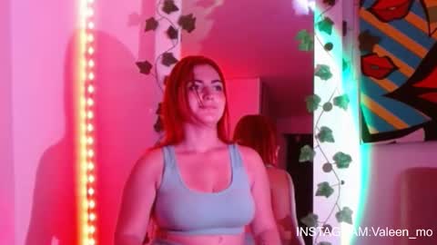 Snapshot of sweett_minionn chatting on February 20, 11:32 pm IG valeen mo Vale My schedule Monday to Friday900 am - 300 pm online show from February 20, 11:32 pm