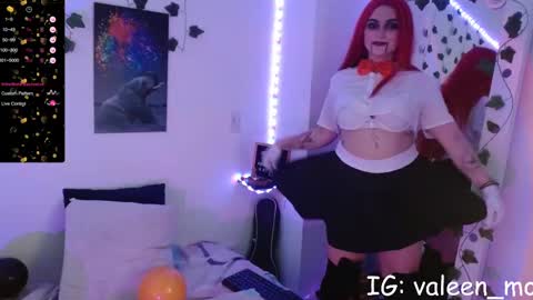 Snapshot of sweett_minionn chatting on October 31, 2:07 pm IG valeen mo Vale My schedule Monday to Friday900 am - 300 pm online show from October 31, 2:07 pm