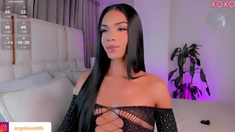 Snapshot of sweett_shinexx chatting on November 27, 6:37 am angel online show from November 27, 6:37 am