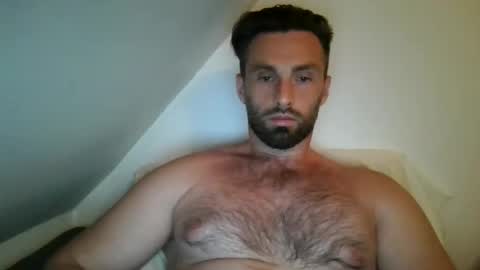 Snapshot of sweettom69 chatting on June 10, 11:46 pm Tom online show from June 10, 11:46 pm