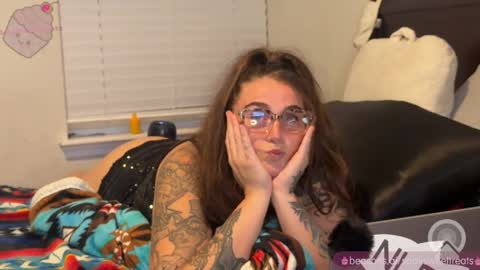 Snapshot of sweettreatz26 chatting on May 29, 2:42 am sweettreatz26 online show from May 29, 2:42 am