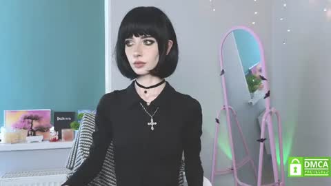Snapshot of sweetuniporn chatting on July 11, 8:28 am Elis a little vacation Ill be here Saturday my schedules in bio online show from July 11, 8:28 am