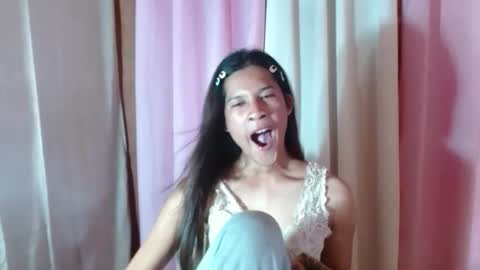 Snapshot of sweetvictoria2000 chatting on November 5, 6:57 am sweetvictoria2000 online show from November 5, 6:57 am