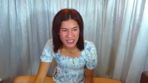 Snapshot of sweetvictoria2000 chatting on May 11, 6:38 pm sweetvictoria2000 online show from May 11, 6:38 pm