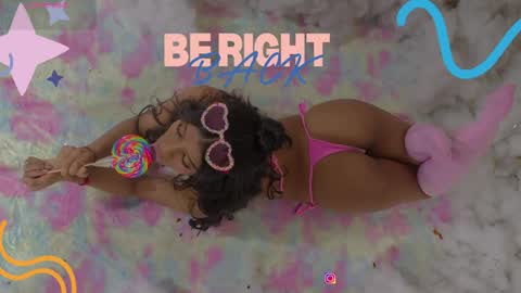 sweetviolet___ online show from April 26, 12:03 pm