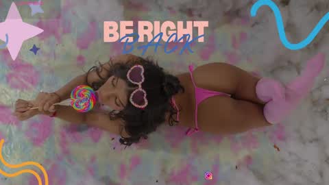 sweetviolet___ online show from April 30, 12:22 pm