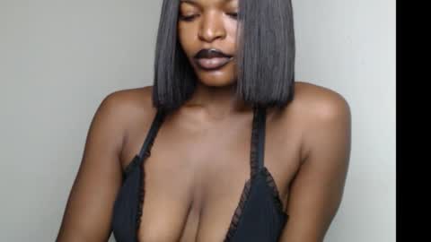 sweetxxboobsx online show from December 15, 8:29 am