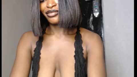 sweetxxboobsx online show from February 12, 7:03 am