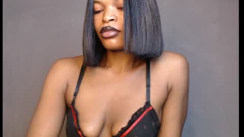 sweetxxboobsx online show from June 26, 7:46 am
