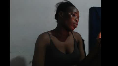 Snapshot of sweetxxpie chatting on November 2, 5:15 pm Sweetxxpie online show from November 2, 5:15 pm
