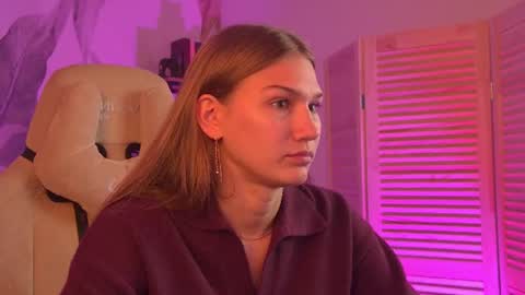 Emily online show from July 19, 8:07 am