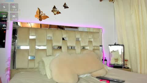  independent model  online show from September 17, 10:33 pm