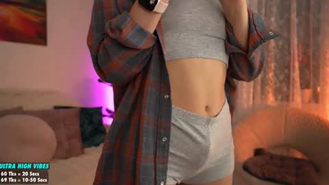 Snapshot of sweety_rinushka_ chatting on February 23, 4:13 pm Katerina online show from February 23, 4:13 pm