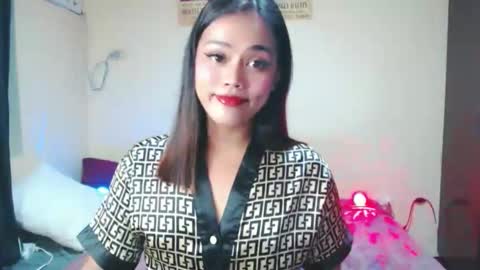 Snapshot of sweety_shane chatting on June 3, 4:34 pm sweety_shane online show from June 3, 4:34 pm
