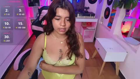 Emma online show from May 20, 8:15 pm